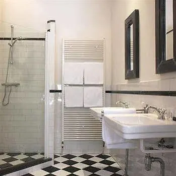 Kees Apartment